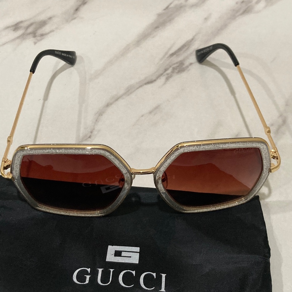 Gucci Gold Frame Sunglasses with Brown Lenses and Black Tips - Picture 2 of 16